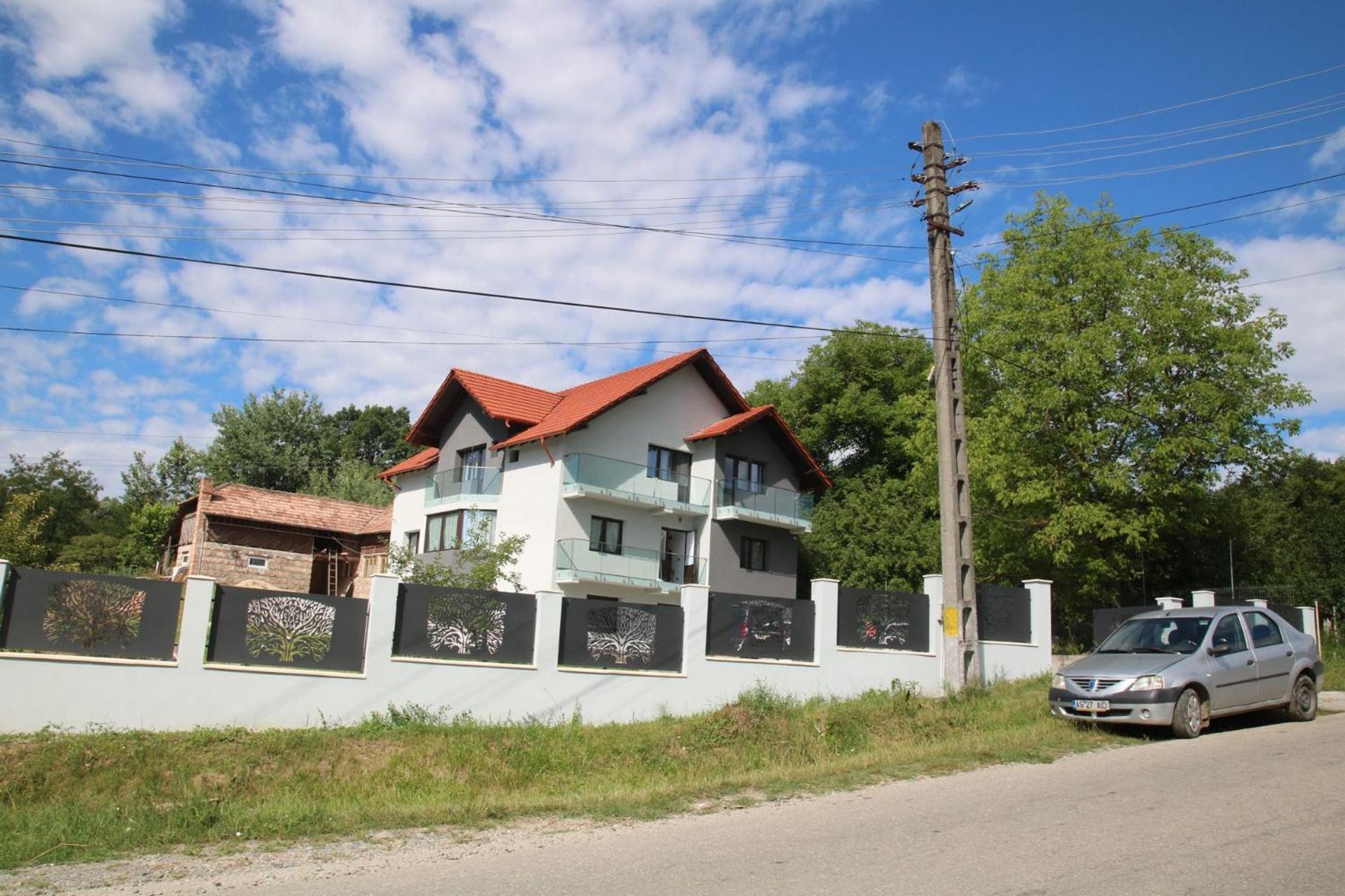 Pensiunea Albero Curtea De Arges Exterior photo